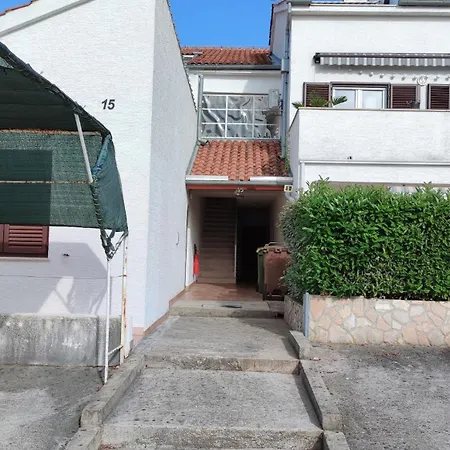 Daire S Pogledom Na I Velikom Terasom Njivice