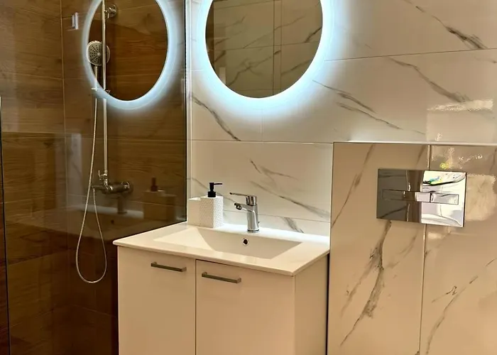 S Pogledom Na I Velikom Terasom *